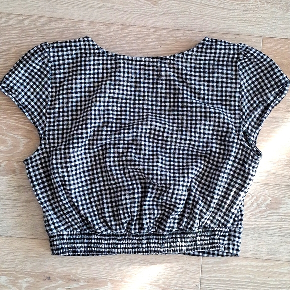Hollister Gingham Cropped Blouse - Medium - Picture 3 of 3